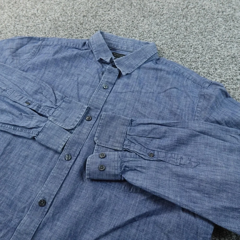 Banana Republic Shirt Mens XL Blue Chambray Denim Button Up Long Sleeve Preppy